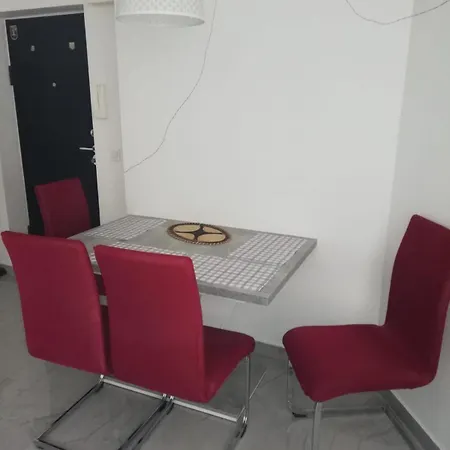 Apartment Kata , Centar